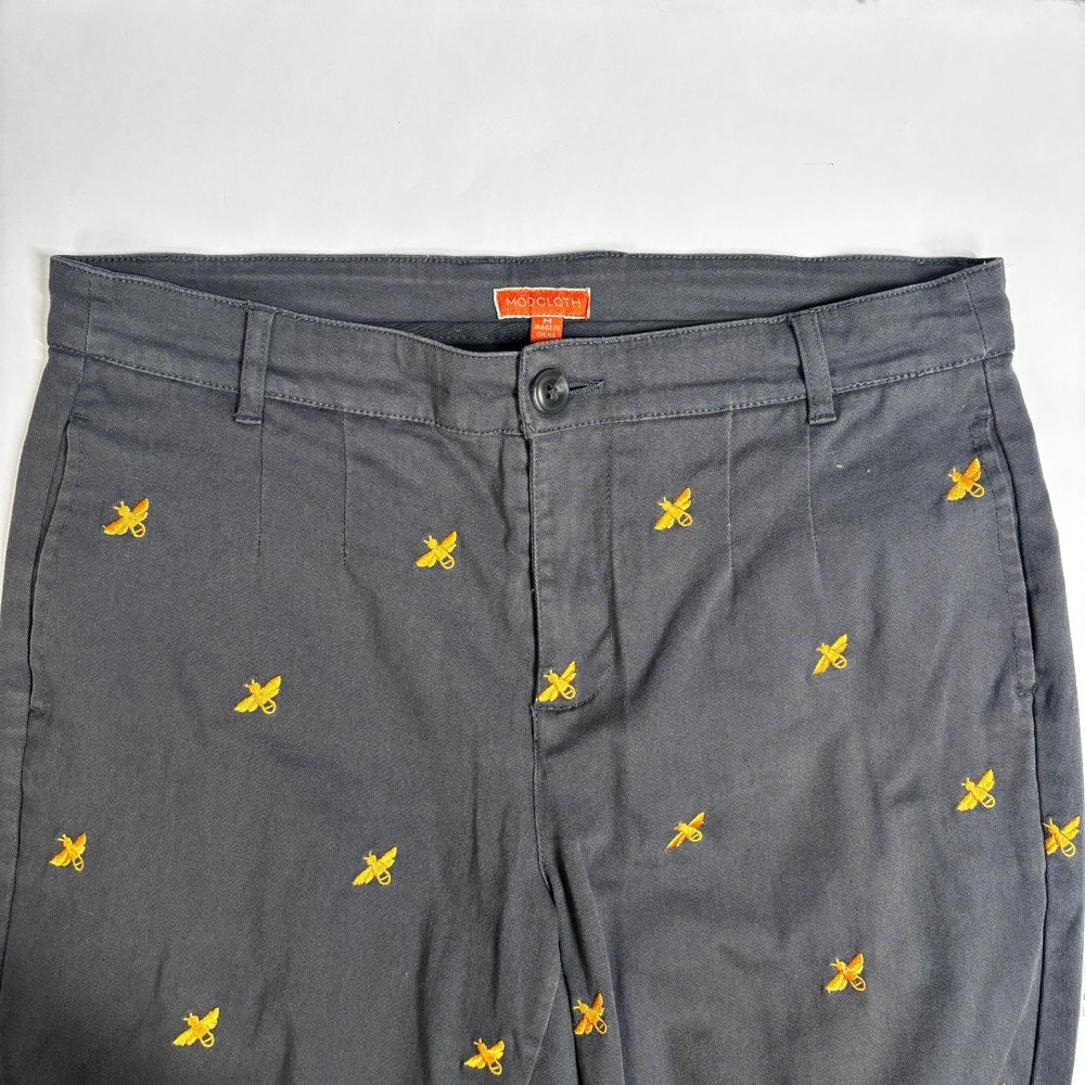 ModCloth Tapered Pants Womens Medium Gray Yellow Bee Embroidered Cotton Chino - Picture 3 of 13